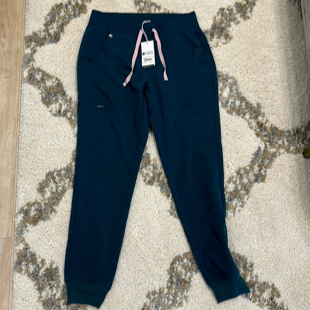 Figs scrubs, Caribbean blue.